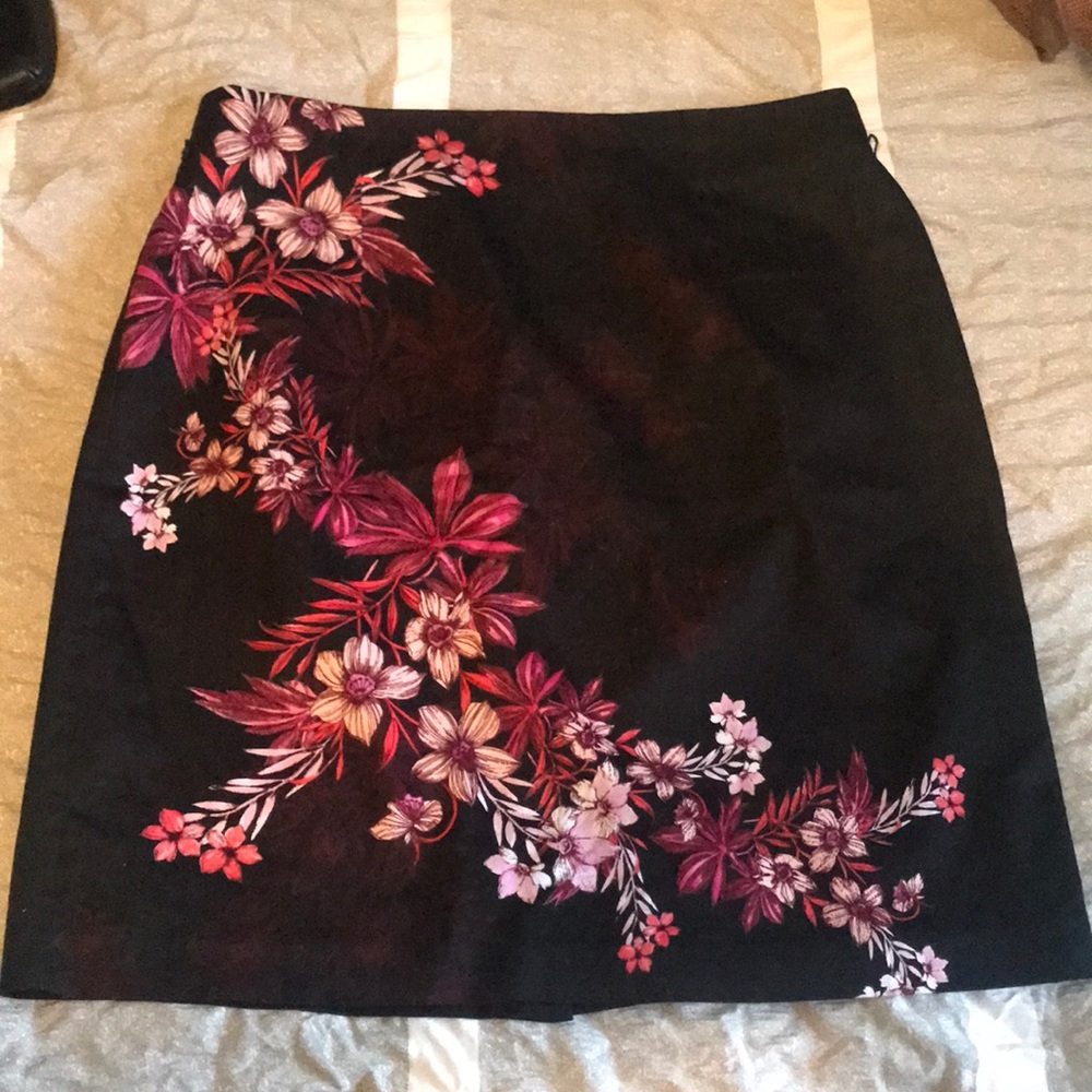 Worthington Skirt